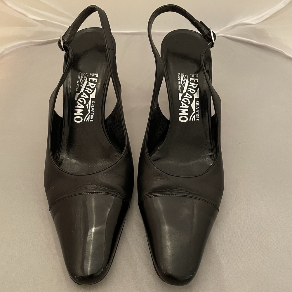 Salvatore Ferragamo Womens Black Patent Toe Leather Sling Back Heels Size 8 B